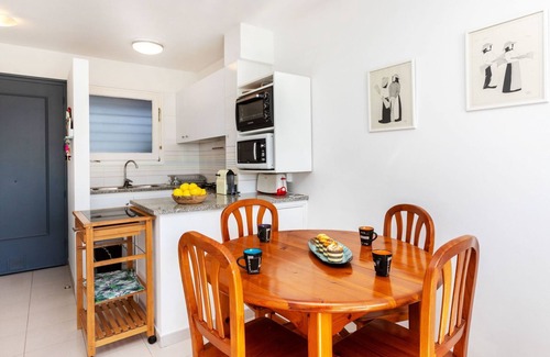 Llanca Apartment | Apartment Grifeu by Interhome