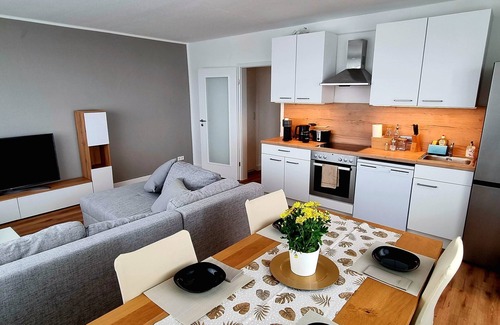 Region Hannover District Apartment | Apartment Hannover - Langenhagen center , free parking/wifi