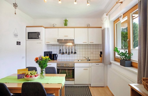 Gerlosbergeben Apartment | Apartment Haus Roland with Mountain View, Garden & Wi-Fi