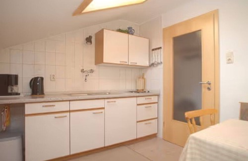 Mittenwald Apartment | Apartment 'Haus Rappolder - Ferienwohnung' with Mountain View, Private Garden and Wi-Fi