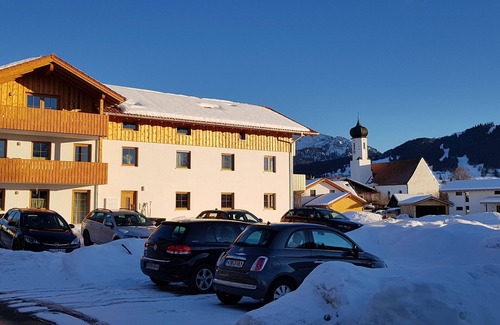 Halblech Apartment | Apartment Hipp No. 3 - 90m² new building on the 1st floor with balcony and mountain view in a top location