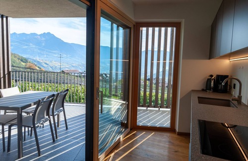 Lagundo Apartment | Apartment Hofer Hof TSCHIGAT with Mountain View, Wi-Fi & Terrace