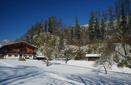 Ruhpolding Apartment | Apartment I 40 sqm, balcony, kitchen, 1 bedroom, living room, max 4 persons