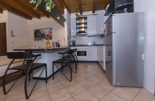 Rivoltella House | Apartment in the historic center of Rivoltella sul Garda ideal for families