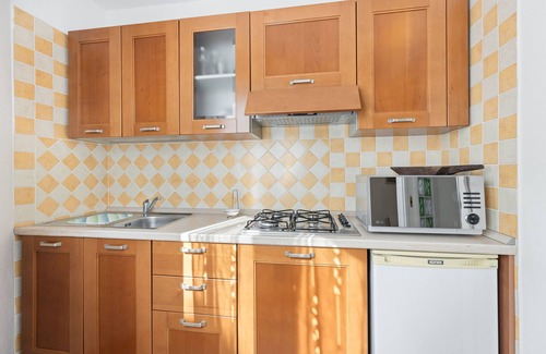 Scano di Montiferro Apartment | Apartment 'Il Fascino Del Borgo' with Wi-Fi and Air Conditioning