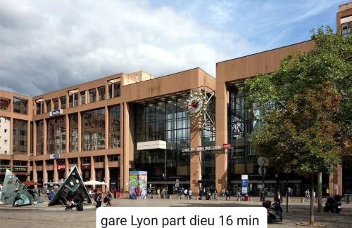 Zola - Pressense Apartment | apartment ideal location for Lyon Center