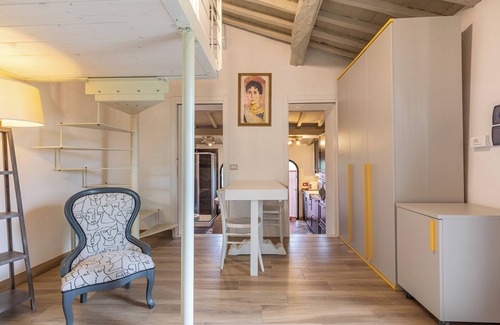 Trequanda Apartment | Apartment 'Il Chicco' with Shared Pool, Private Garden and Wi-Fi
