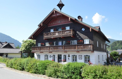 Flachau Apartment | Apartment in 300-year-old authentic farmhouse
