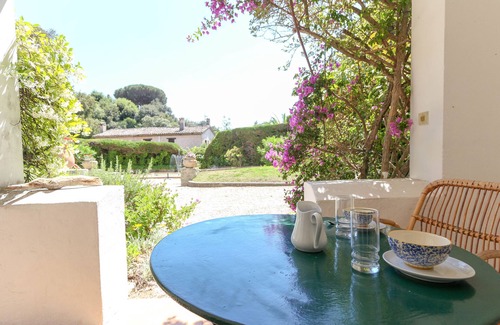 California - Pezou Apartment | Apartment in a beautiful quiet residence parking - Benakey