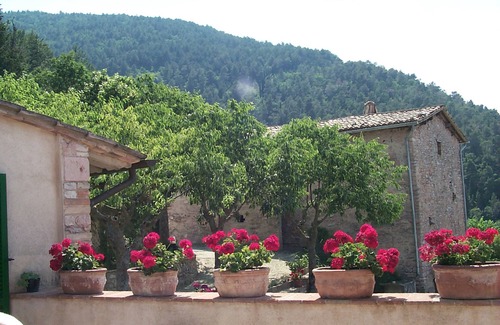 Ponte Grande Apartment | Apartment in a beautiful old estate, nature reserve "Monte Subasio".