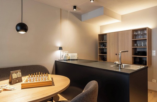Sesto Apartment | Apartment In A Hotel 'Apartment Home' with Sea View, Shared Garden and Wi-Fi