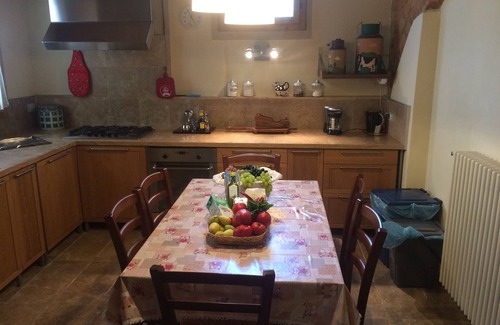 Palaia House | Apartment in a quiet medieval village