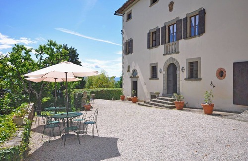 Capolona Apartment | Apartment in Capolona with 2 bedrooms sleeps 3