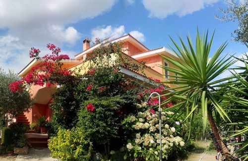 Olia Speciosa Apartment | APARTMENT IN CASTIADAS BETWEEN SEA AND MOUNTAINS