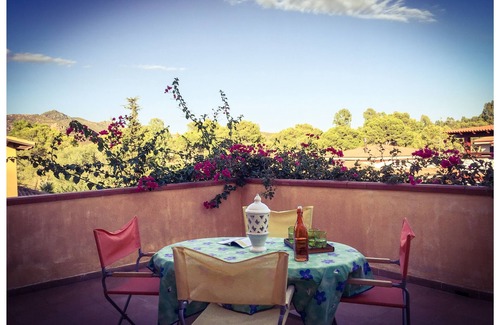 Olia Speciosa Apartment | APARTMENT IN CASTIADAS BETWEEN SEA AND MOUNTAINS