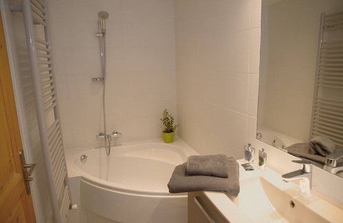 Le Fornet House | Apartment in Chalet Traditionnel les Verdaches in Fornet Val d'isère