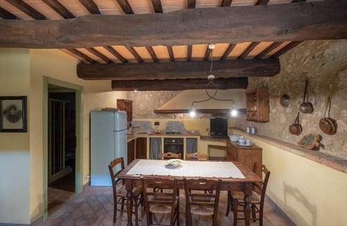 Simignano House | Apartment in Chianti With Pool ID 453