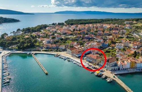 Cres Apartment | Apartment in Cres near Old Town and Beaches