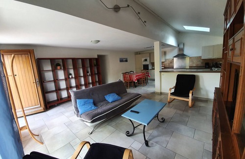 Biarritz Apartment | Apartment in detached house, quiet residential area "L'Orée du lac"