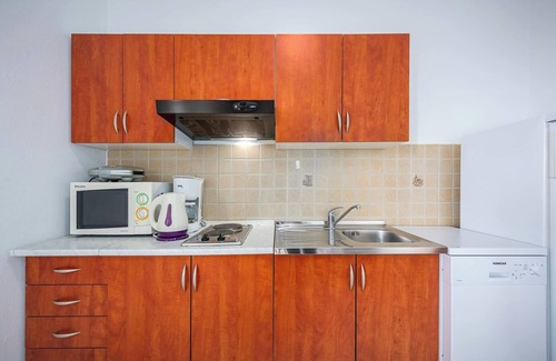 Drenje Apartment | Apartment in Drenje with Heated Pool & Sea View