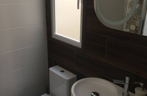 San Anton Apartment | Apartment in the old part of the city, 320 meters from the beach.