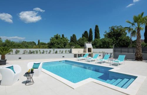 Fazana Apartment | Apartment in Fa ana near Beach and Pool