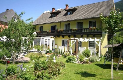 Feld am See Apartment | Apartment in Feld am See near Ski Slopes