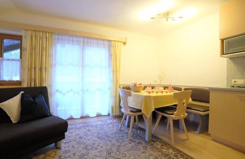 Flachau Apartment | Apartment in Flachau with Mountain Views