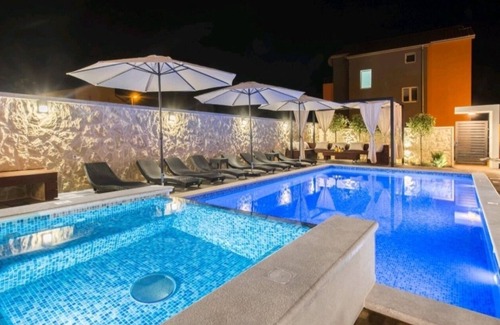 Grebastica Apartment | Apartment in Grebaštica with Seaview, Terrace, Air condition, WIFI (886-3)