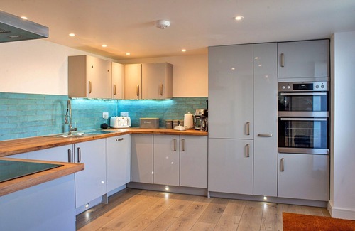 Porthleven Apartment | Apartment in harbour town of Porthleven, No Deposit