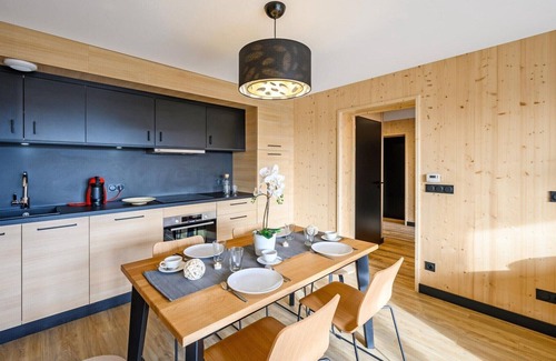 Villarembert Apartment | Apartment in Le Corbier with Spa & Pool