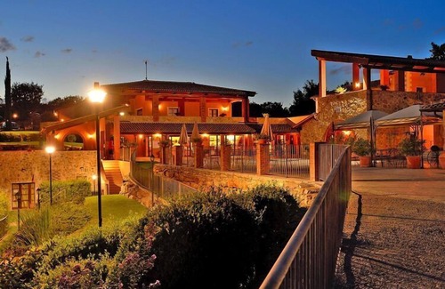 Magliano in Toscana Apartment | Apartment in Magliano with shower