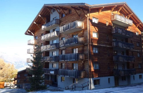Nendaz Apartment | Apartment in Nendaz by Ski Slopes