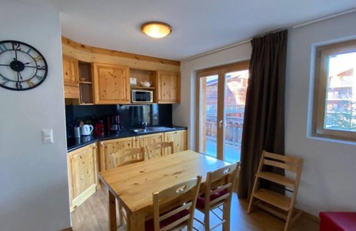 Saint-Pierre-de-Clages Apartment | Apartment in Nendaz with Ski-In/Ski-Out Access