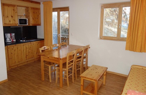 Saint-Pierre-de-Clages Apartment | Apartment in Nendaz Near Ski Lift