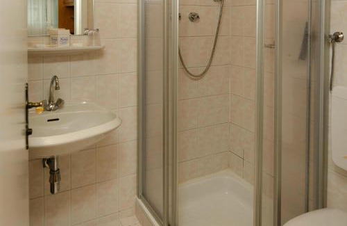 Podersdorf am See Apartment | Apartment in Podersdorf am See with a bicycle storage