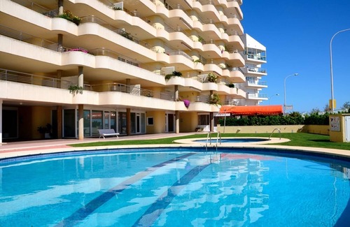 L'Escala Apartment | Apartment in Riells with Beachfront Views