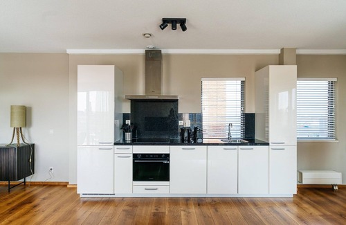 Vissershaven Apartment | Apartment in Scheveningen with harbour view