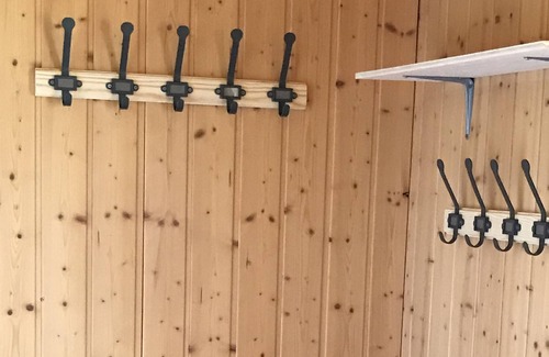 Ormont-Dessous House | Apartment in semi-detached chalet