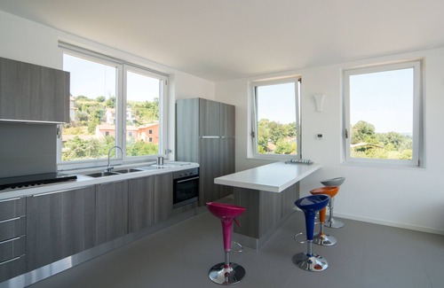 Marta Apartment | Apartment in stately villa with direct access to Lake Bolsena