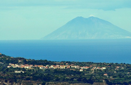 Zambrone Apartment | apartment in the garden with sea view