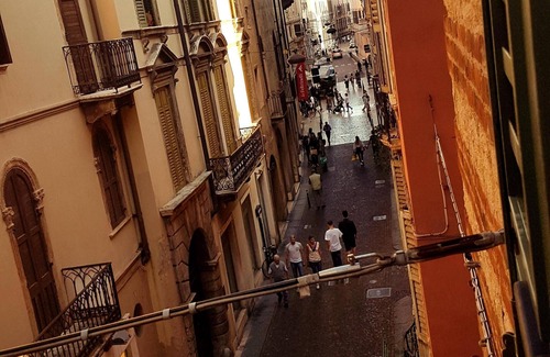 Citta Antica Apartment | Apartment in the historic center between the Arena of Verona and Juliet's house