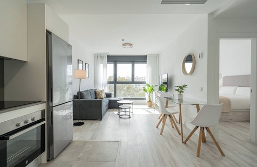 Palma-Palmilla Apartment | Apartment in the Luxury Torres de Martiricos