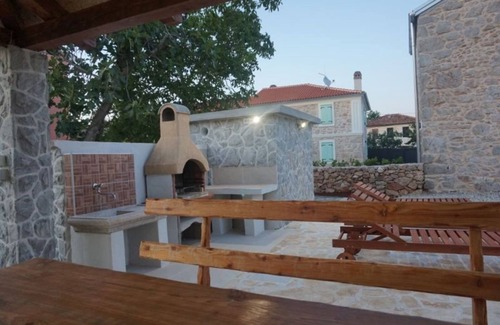 Gabonjin Villa | Apartment in the stonehouse