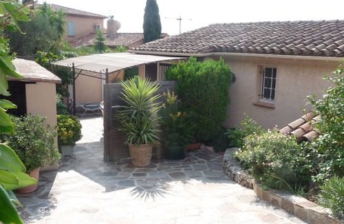 Cavalaire-sur-Mer Apartment | Apartment in villa in Cavalaire