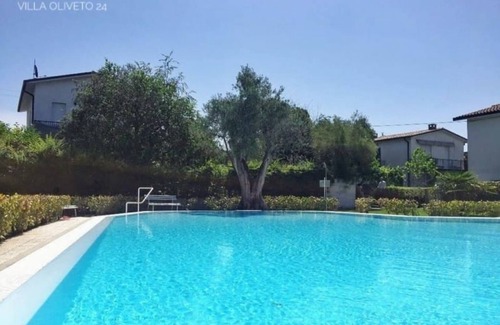 Bardolino Apartment | APARTMENT IN VILLA, 5 MINUTES WALK FROM THE LAKE AND THE VILLAGE