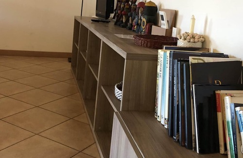 Albate Apartment | Apartment in villa sleeps 4, air conditioning, parking space, laundry