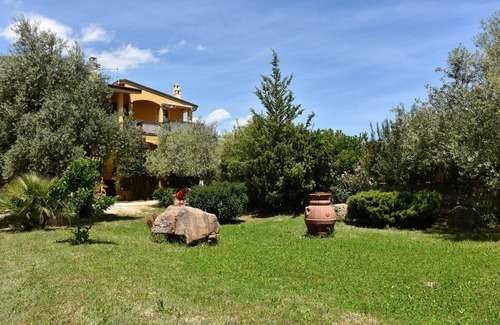 Lotzorai Apartment | Apartment in villa with garden to 5 minutes from the sandy beach