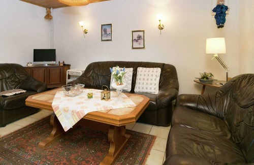 Winnen Apartment | Apartment in Winnen near forest