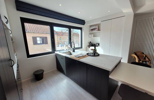 Zuienkerke Apartment | Apartment in Zuienkerke with Terrace